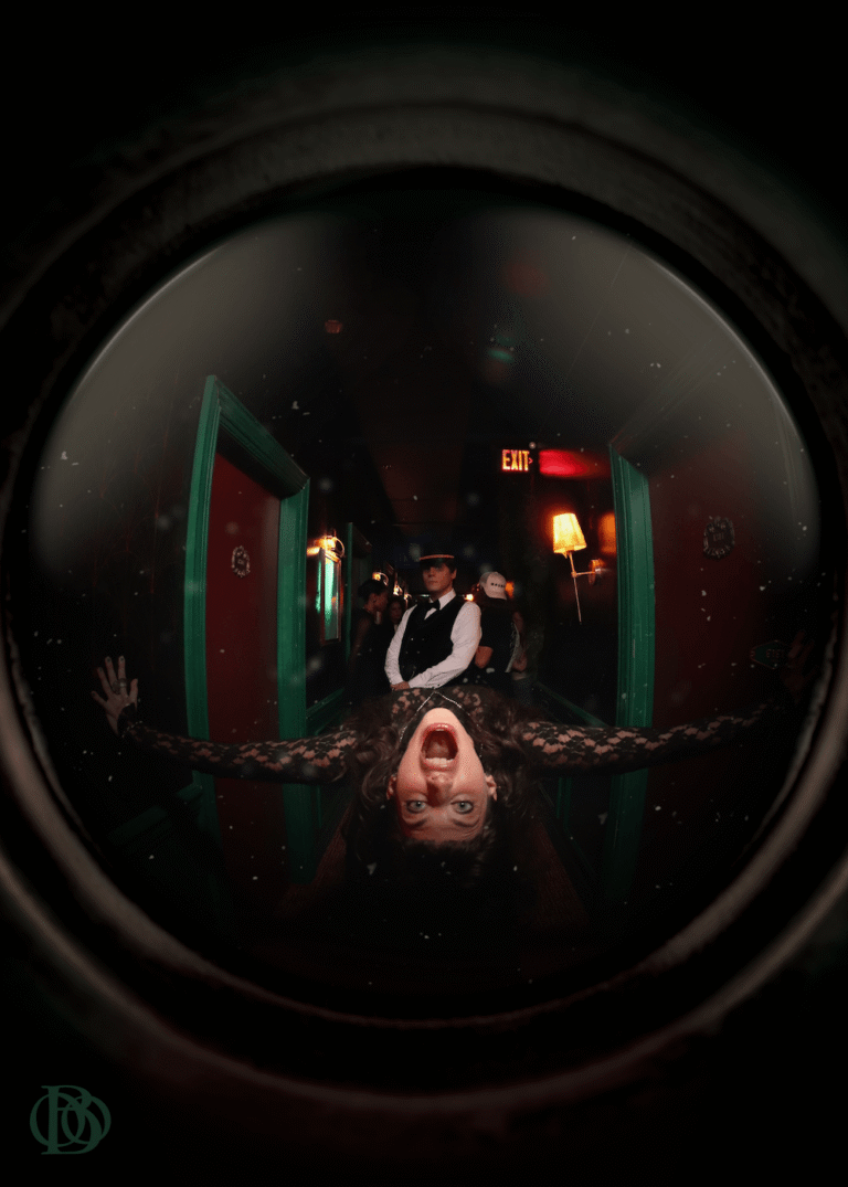 BOO_Peephole2